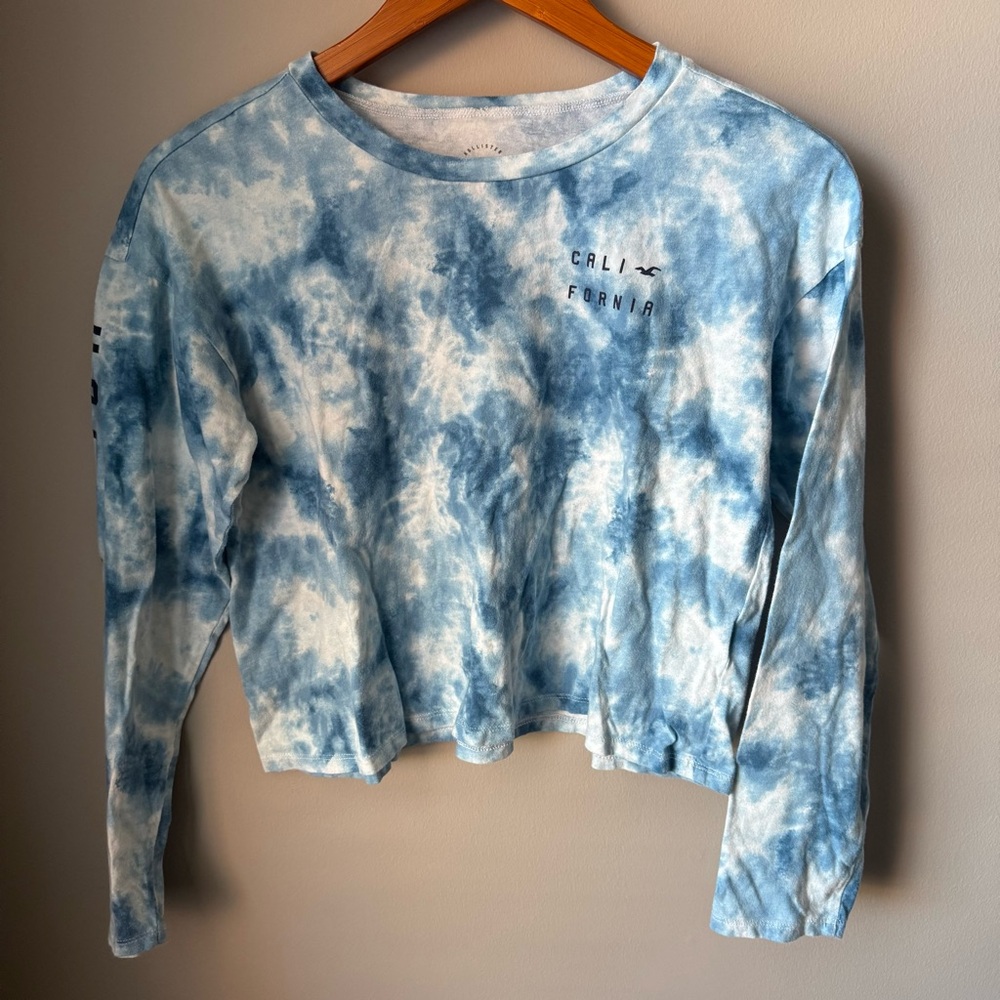 HOLLISTER Blue White Tie-Dye Long Sleeve Crop Top Graphic Shirt Women’s Size Sm